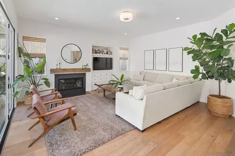 Living - 2898 Corte Morera, Carlsbad, CA 92009 photo 2 of 4