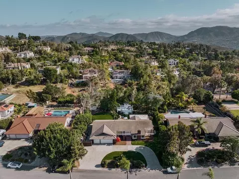 View/Area - 1451 Ventana Dr, Escondido, CA 92029 photo 1 of 3