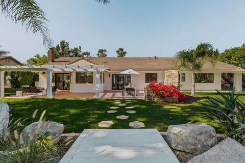 Exterior - 1451 Ventana Dr, Escondido, CA 92029 photo 3 of 14