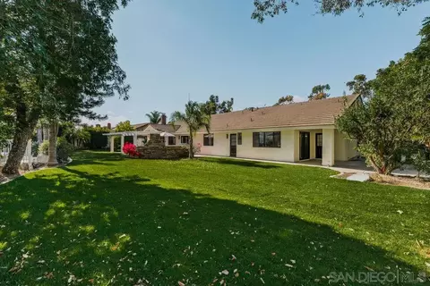 Exterior - 1451 Ventana Dr, Escondido, CA 92029 photo 10 of 14