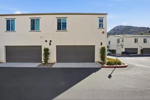 Exterior - 35103 Grove Trl, Fallbrook, CA 92028 photo 3 of 7