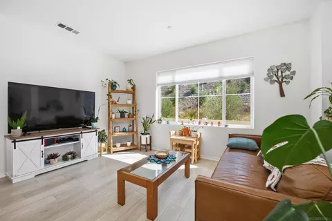Living - 35103 Grove Trl, Fallbrook, CA 92028 photo 1 of 1