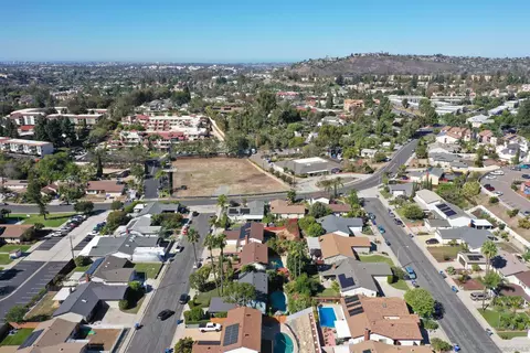 View/Area - 7906 Anders Cir, La Mesa, CA 91942 photo 3 of 10