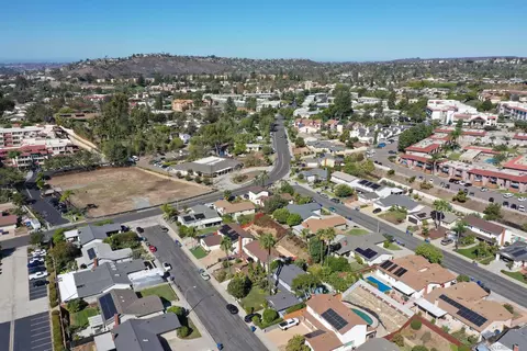 View/Area - 7906 Anders Cir, La Mesa, CA 91942 photo 2 of 10