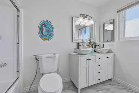 Bath - 7906 Anders Cir, La Mesa, CA 91942 photo 2 of 4