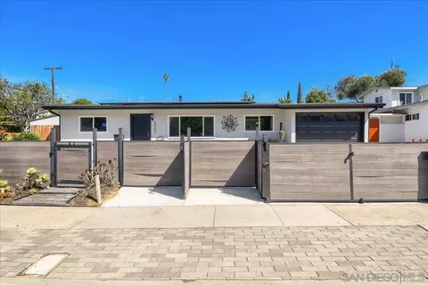 4902 Chateau Dr, San Diego, CA 92117