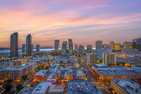 575 6th Ave #1805, San Diego, CA 92101