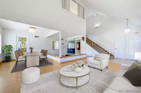 7832 Hillandale Dr, San Diego, CA 92120