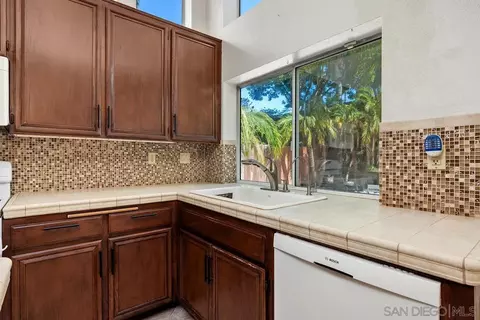 Kitchen - 950 Tempera Ct, Oceanside, CA 92057 photo 2 of 3