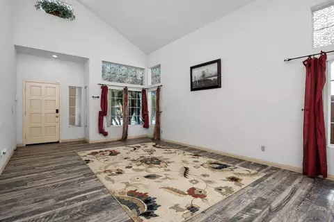 Living - 950 Tempera Ct, Oceanside, CA 92057 photo 2 of 5