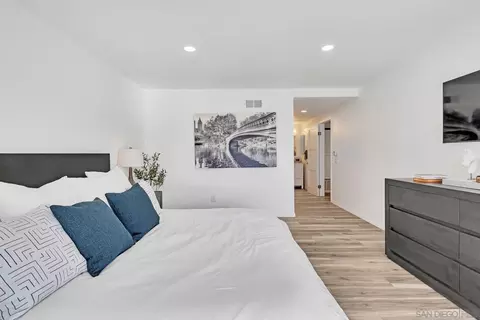 Bedroom - 32 Montego Ct, Coronado, CA 92118 photo 3 of 5