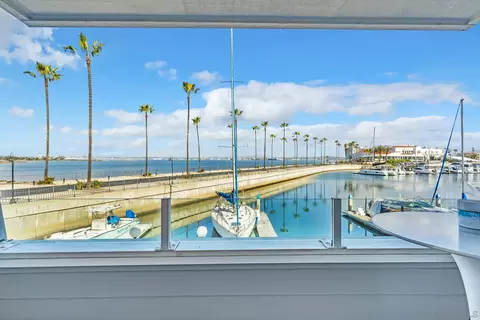 View/Area - 32 Montego Ct, Coronado, CA 92118 photo 1 of 7