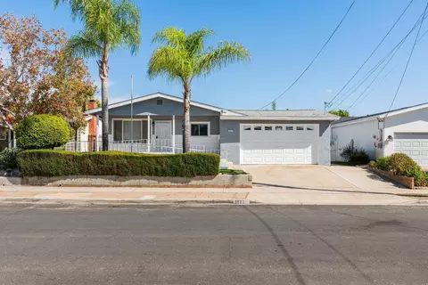 3825 Tiara St, San Diego, CA 92111