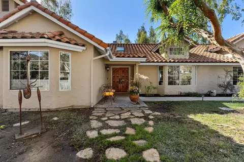 Exterior - 25790 Forest Dr, Escondido, CA 92026 photo 3 of 14