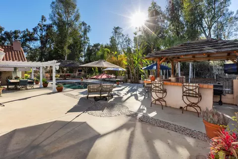 Exterior - 25790 Forest Dr, Escondido, CA 92026 photo 5 of 14
