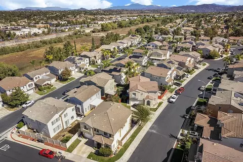 View/Area - 44745 Vail Oak Rd, Temecula, CA 92592 photo 4 of 5