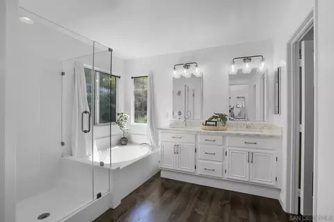 Bath - 44745 Vail Oak Rd, Temecula, CA 92592 photo 2 of 4