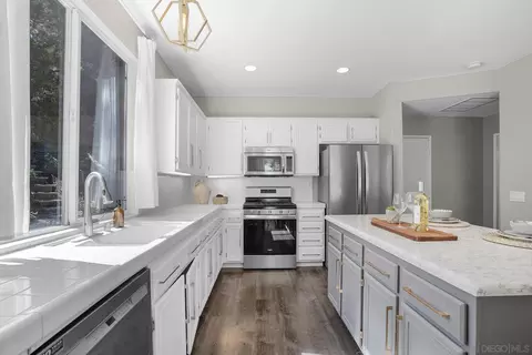 Kitchen - 44745 Vail Oak Rd, Temecula, CA 92592 photo 1 of 3