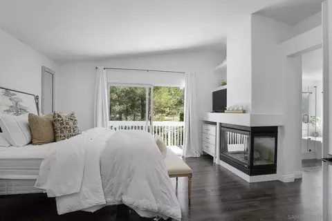 Bedroom - 44745 Vail Oak Rd, Temecula, CA 92592 photo 1 of 6