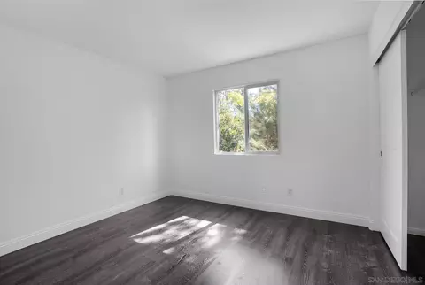 Bedroom - 44745 Vail Oak Rd, Temecula, CA 92592 photo 5 of 6