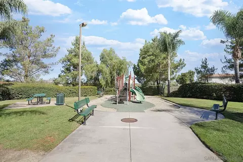 Exterior - 44745 Vail Oak Rd, Temecula, CA 92592 photo 9 of 10