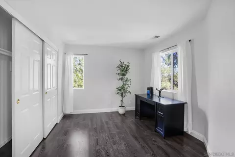 Bedroom - 44745 Vail Oak Rd, Temecula, CA 92592 photo 4 of 6
