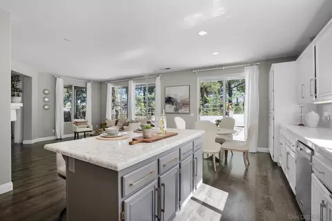 Kitchen - 44745 Vail Oak Rd, Temecula, CA 92592 photo 2 of 3