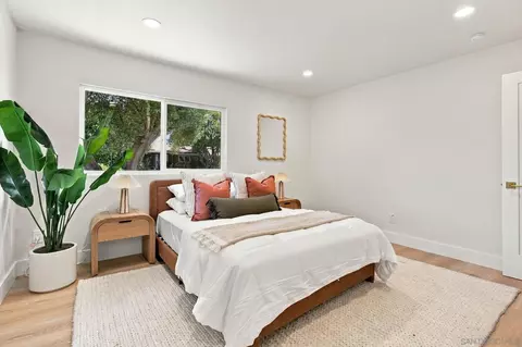 Bedroom - 8866 Cliffridge Ave, La Jolla, CA 92037 photo 8 of 9