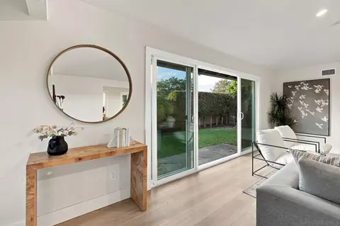 Entry Way - 8866 Cliffridge Ave, La Jolla, CA 92037 photo 3 of 4