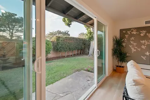 Exterior - 8866 Cliffridge Ave, La Jolla, CA 92037 photo 6 of 14