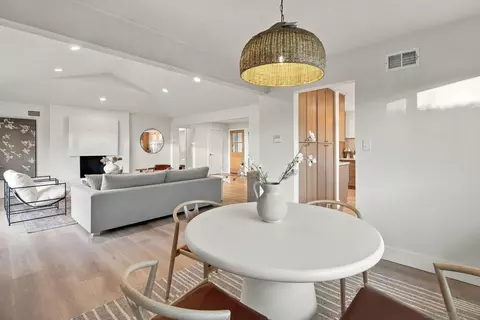 Dining - 8866 Cliffridge Ave, La Jolla, CA 92037 photo 3 of 3
