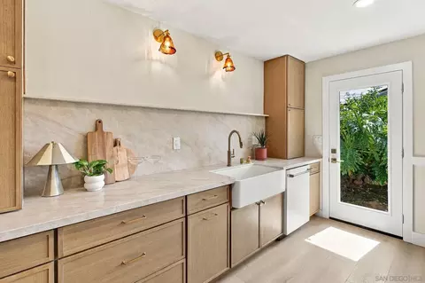 Kitchen - 8866 Cliffridge Ave, La Jolla, CA 92037 photo 3 of 6