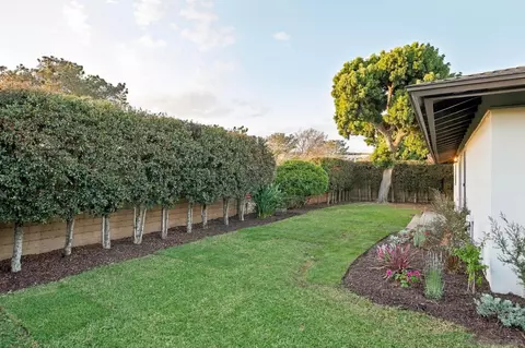 Exterior - 8866 Cliffridge Ave, La Jolla, CA 92037 photo 11 of 14