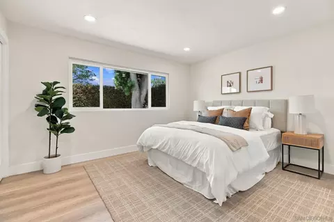 Bedroom - 8866 Cliffridge Ave, La Jolla, CA 92037 photo 6 of 9