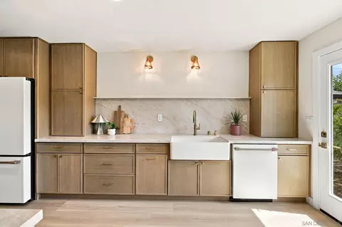 Kitchen - 8866 Cliffridge Ave, La Jolla, CA 92037 photo 1 of 6