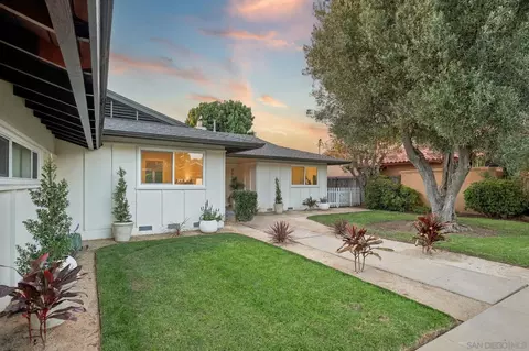 Exterior - 8866 Cliffridge Ave, La Jolla, CA 92037 photo 4 of 14