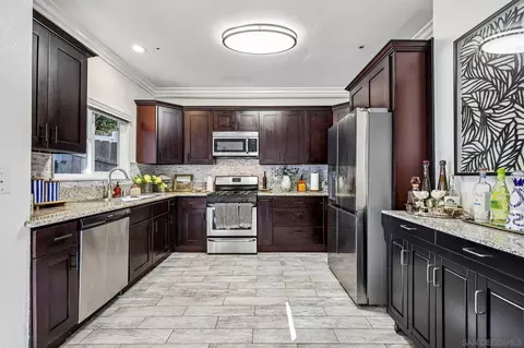 Kitchen - 913 Vine St, Oceanside, CA 92054 photo 2 of 2