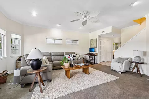 Living - 913 Vine St, Oceanside, CA 92054 photo 3 of 5