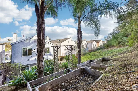 Exterior - 913 Vine St, Oceanside, CA 92054 photo 4 of 5