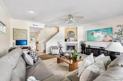 Living - 913 Vine St, Oceanside, CA 92054 photo 5 of 5