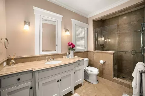 Bath - 820 Glorietta Blvd, Coronado, CA 92118 photo 6 of 7