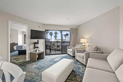 4465 Ocean Blvd #24, San Diego, CA 92109