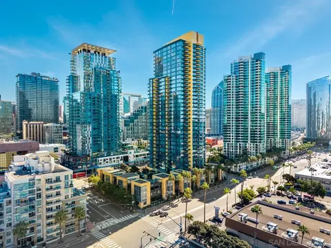 1325 Pacific Hwy #706, San Diego, CA 92101