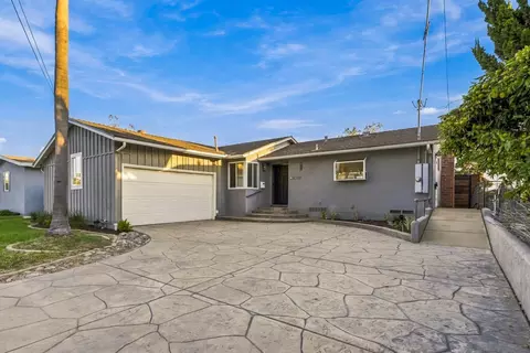 7931 Canary Way, San Diego, CA 92123