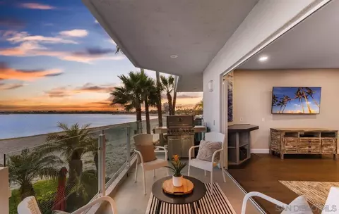 1177 Pacific Bch #D, San Diego, CA 92109