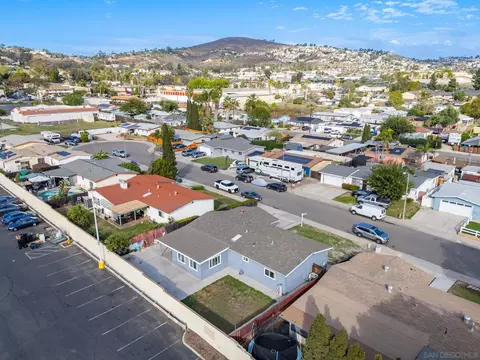 View/Area - 910 Saint George, Spring Valley, CA 91977 photo 5 of 6