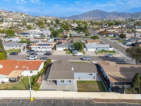 View/Area - 910 Saint George, Spring Valley, CA 91977 photo 4 of 6