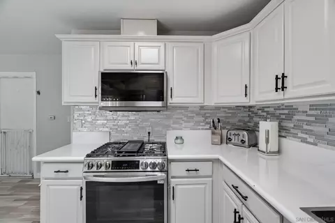 Kitchen - 910 Saint George, Spring Valley, CA 91977 photo 3 of 3
