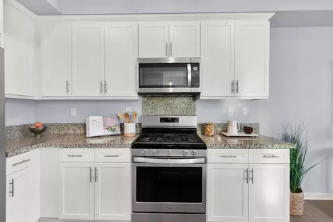 Kitchen - 2076 Tango Loop #4, Chula Vista, CA 91915 photo 1 of 2