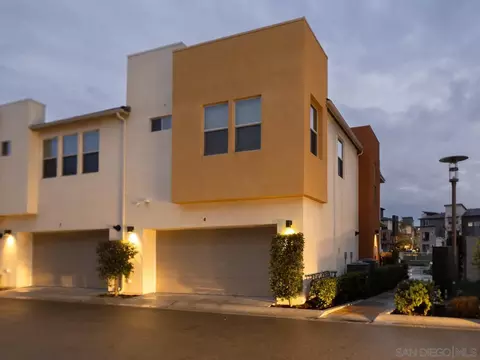 Exterior - 2076 Tango Loop #4, Chula Vista, CA 91915 photo 6 of 7